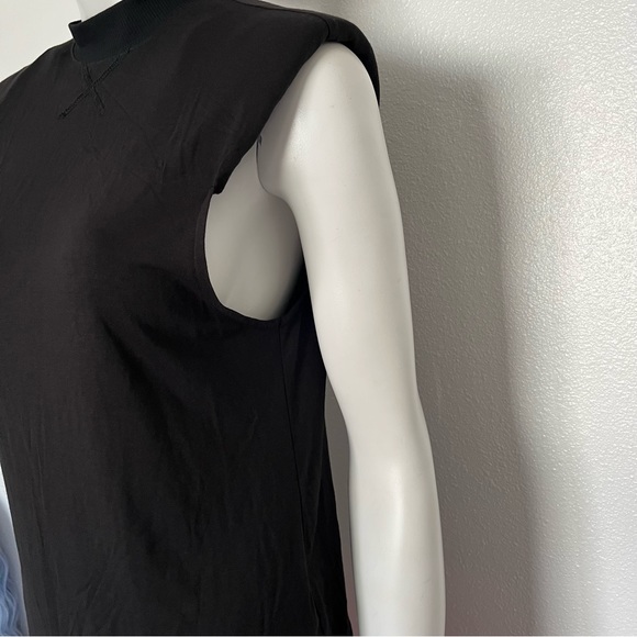 Urban Outfitters black shoulder pad tee size Small NWOT - Picture 7 of 10